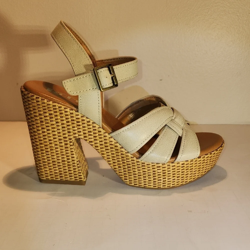 Kork-Ease Cream and Tan Woven Platform Heels